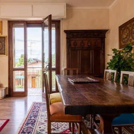 Sogno D'oriente Апартаменты Паденге-суль-Гарда